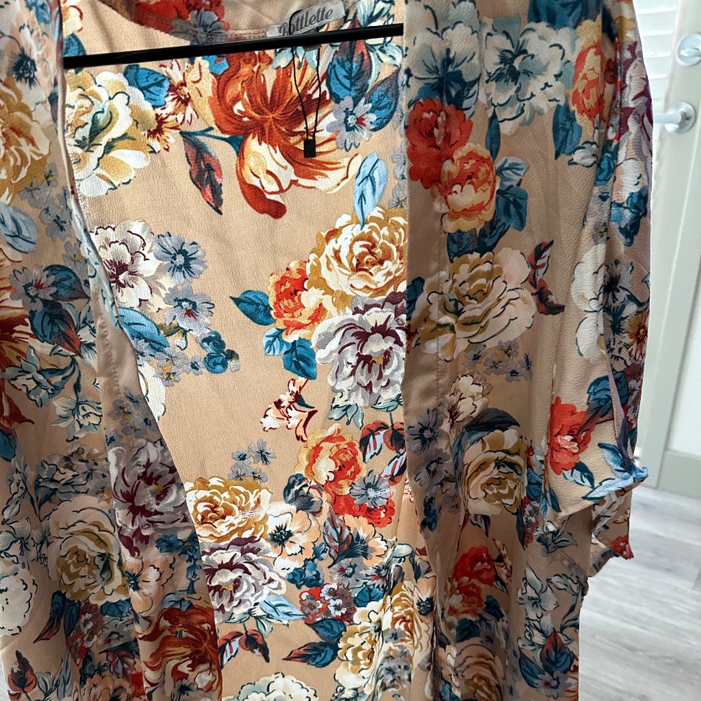 Floral tan kimono